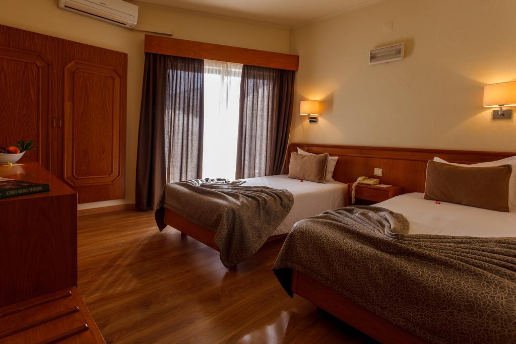Hotel Sao Jorge Garden Velas Exterior photo